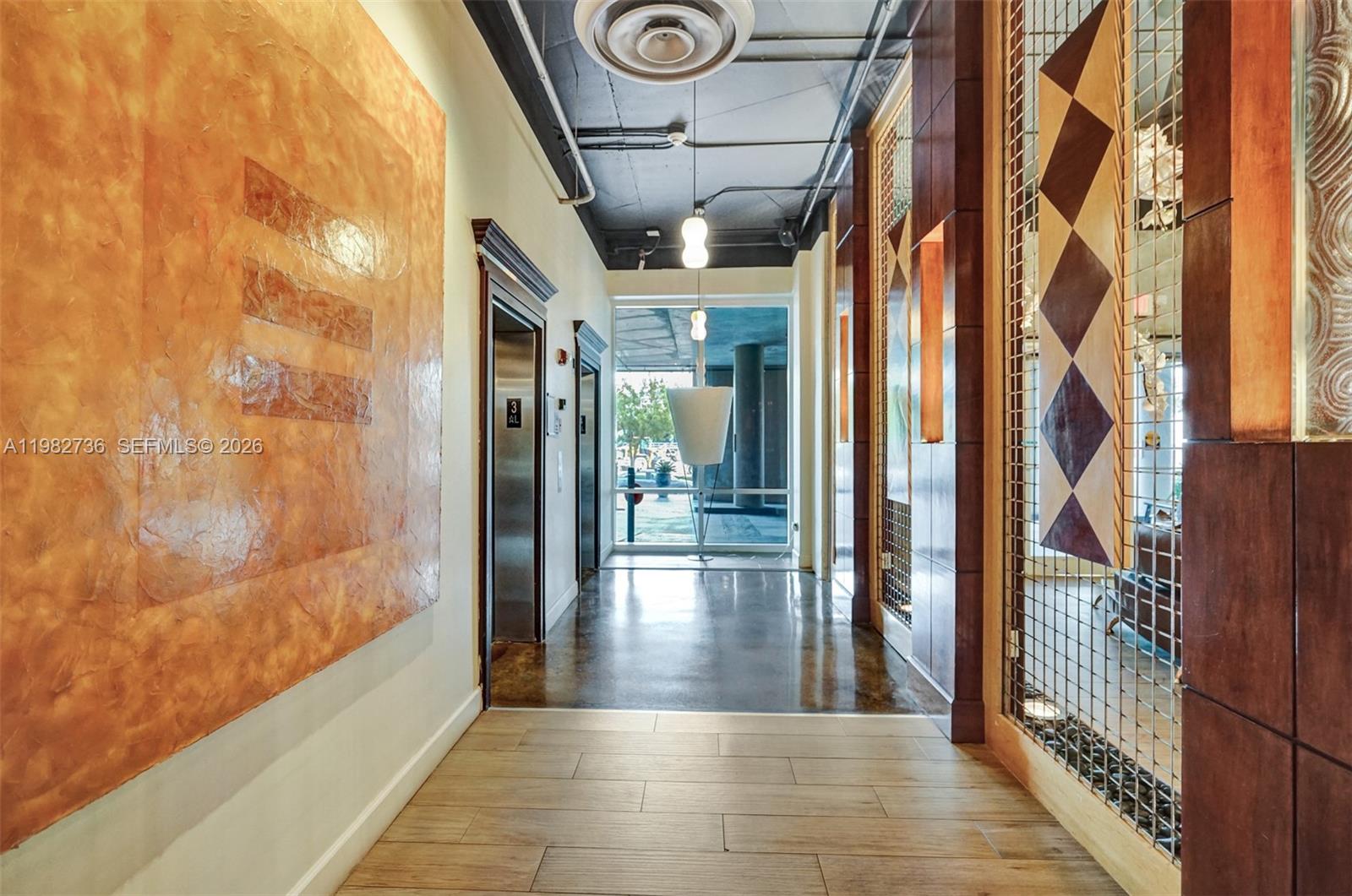 10 SW South Riv Dr #607 Miami, FL 33130