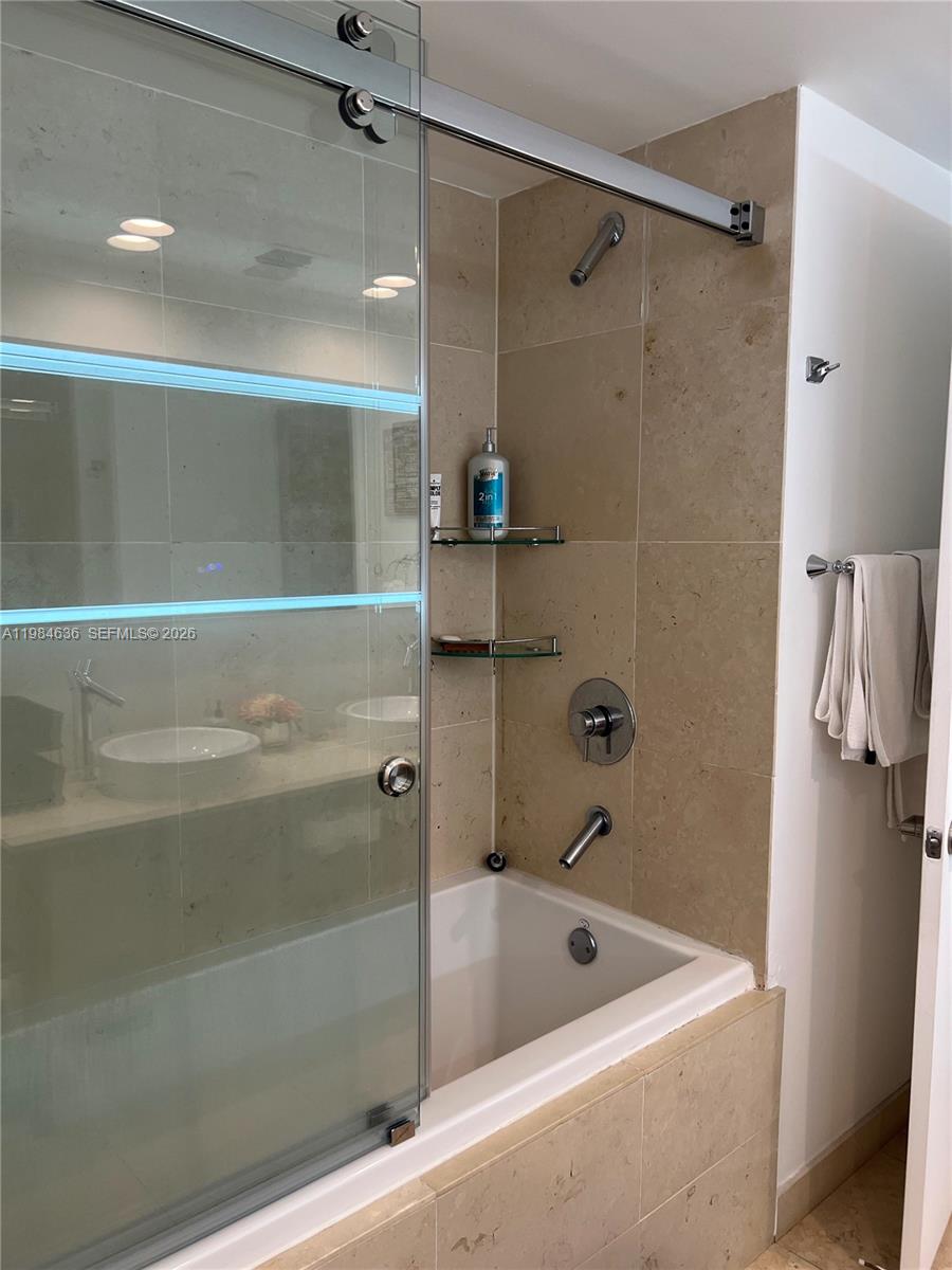 485 Brickell Ave #4109 Miami, FL 33131