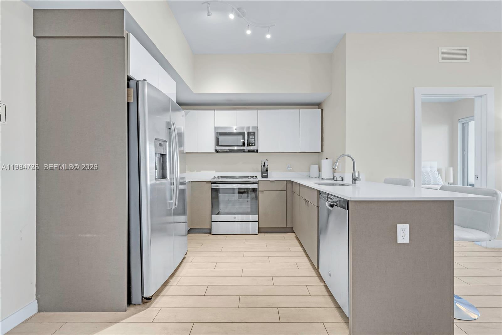 image 26 Edgewater23