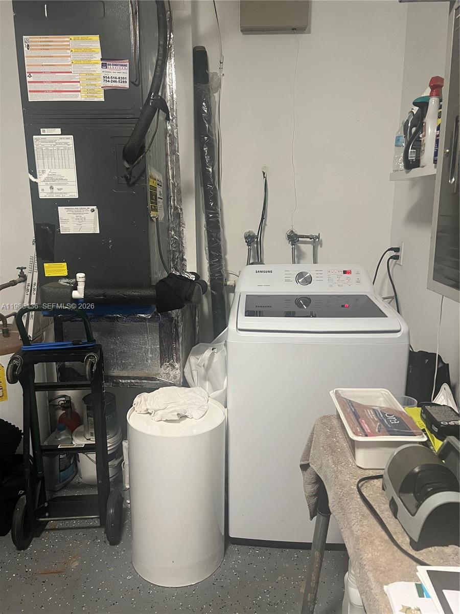 8221 NW 14th St Plantation, FL 33322