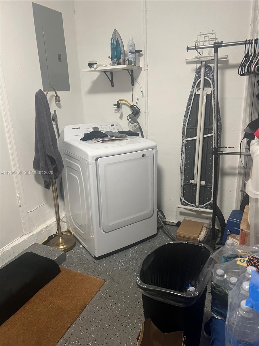 8221 NW 14th St Plantation, FL 33322