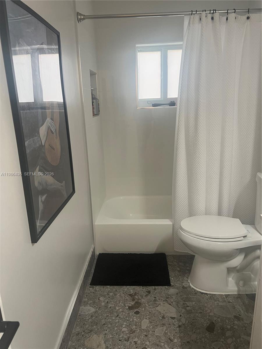 8221 NW 14th St Plantation, FL 33322