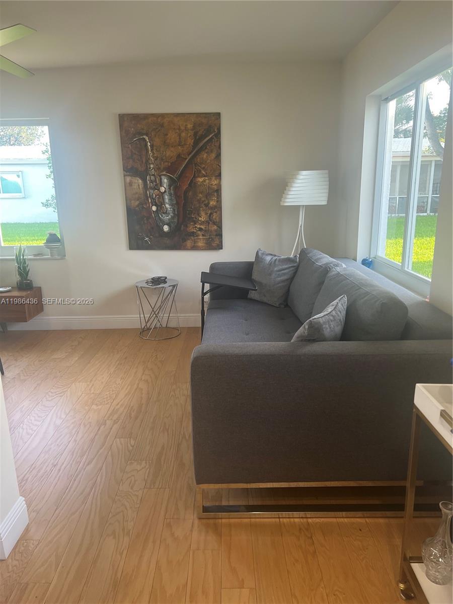 8221 NW 14th St Plantation, FL 33322