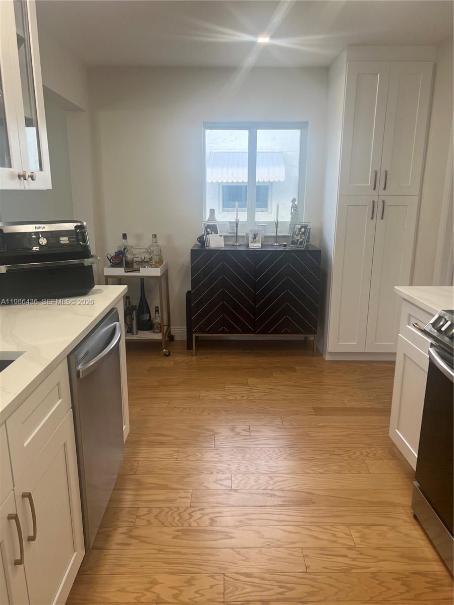 8221 NW 14th St Plantation, FL 33322