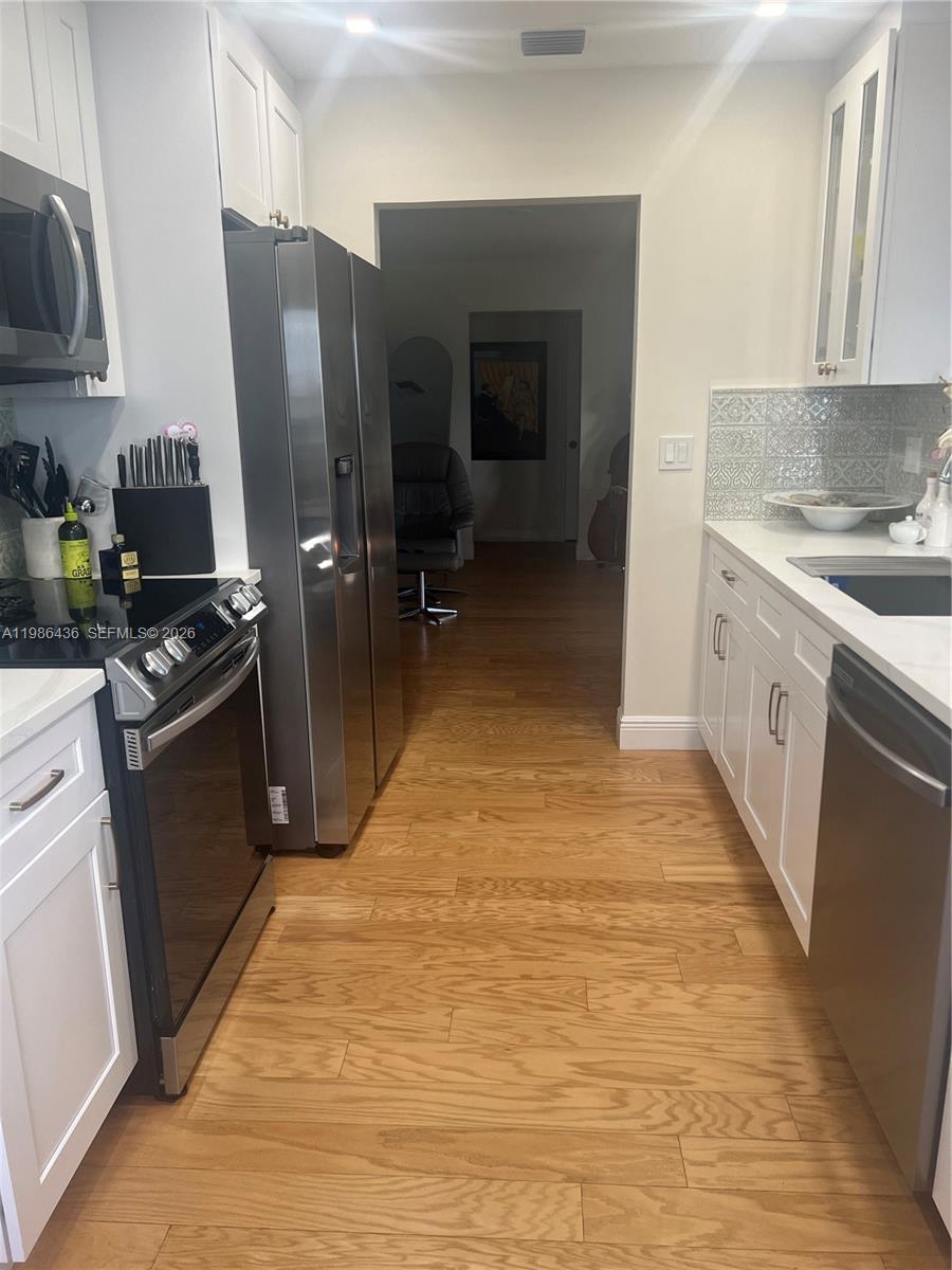 8221 NW 14th St Plantation, FL 33322