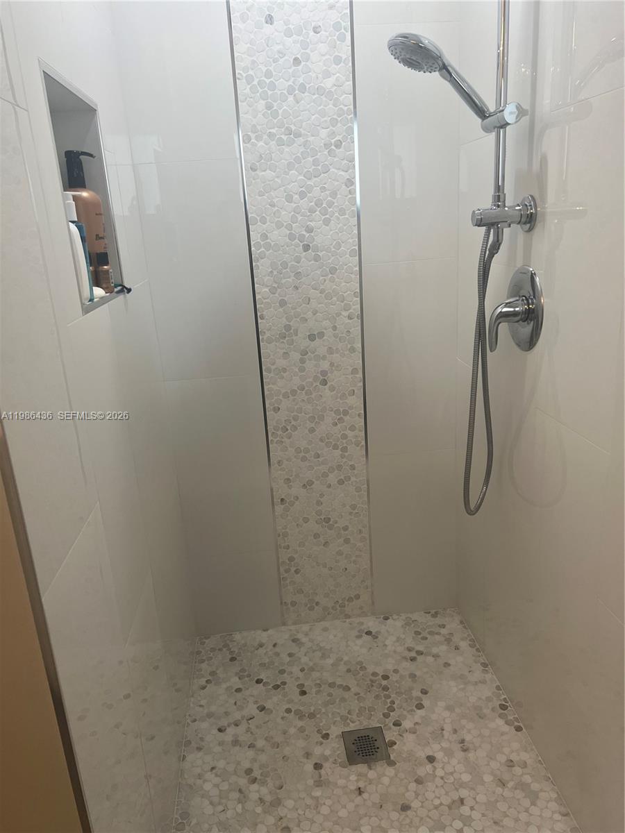 8221 NW 14th St Plantation, FL 33322