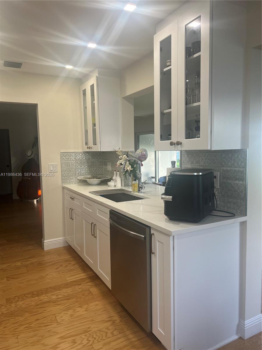 8221 NW 14th St Plantation, FL 33322