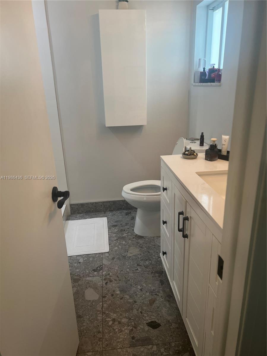 8221 NW 14th St Plantation, FL 33322