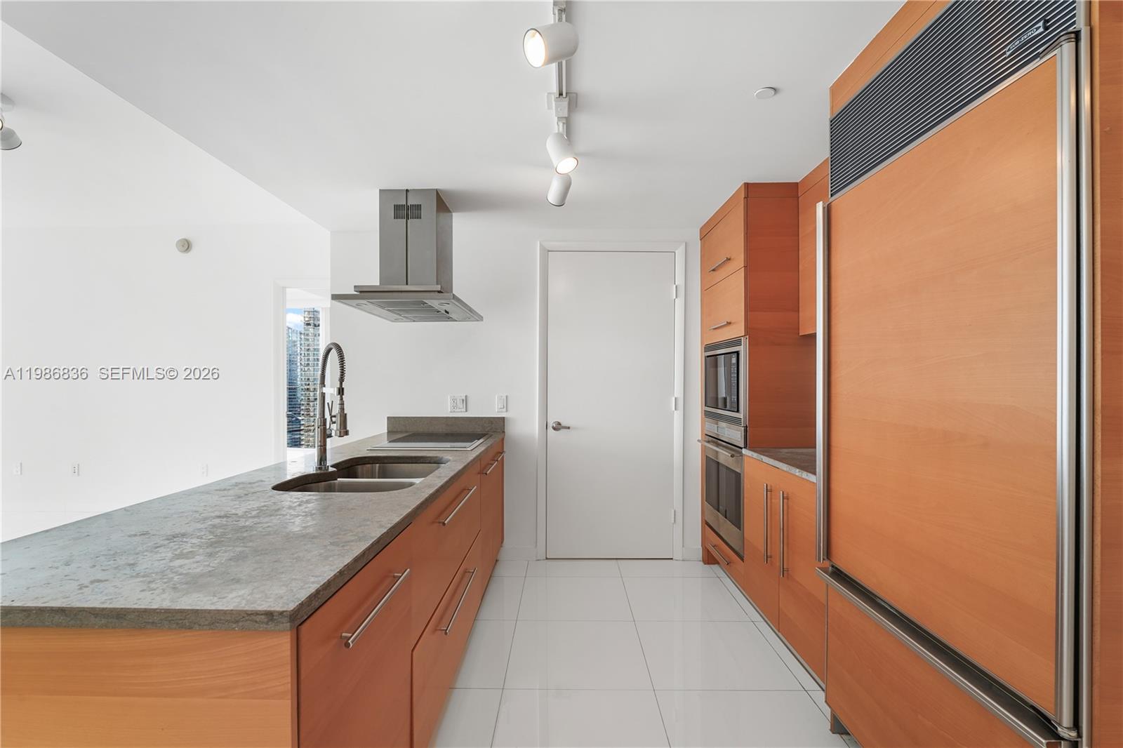 image Icon Brickell II3