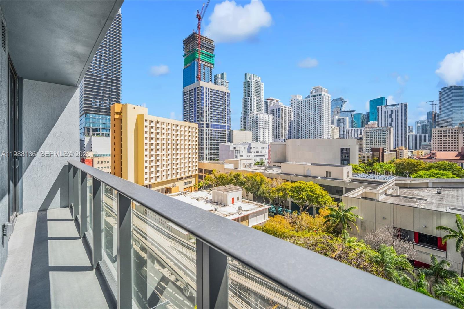 121 NE 5th St #902 Miami, FL 33132