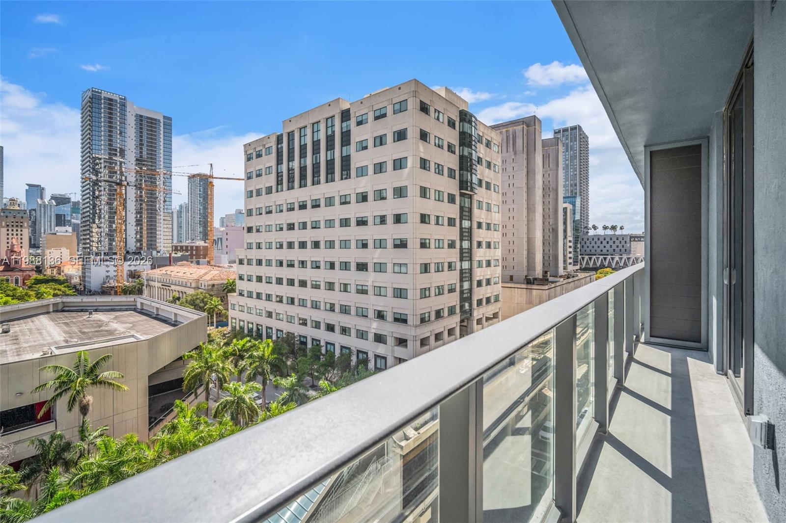 121 NE 5th St #902 Miami, FL 33132