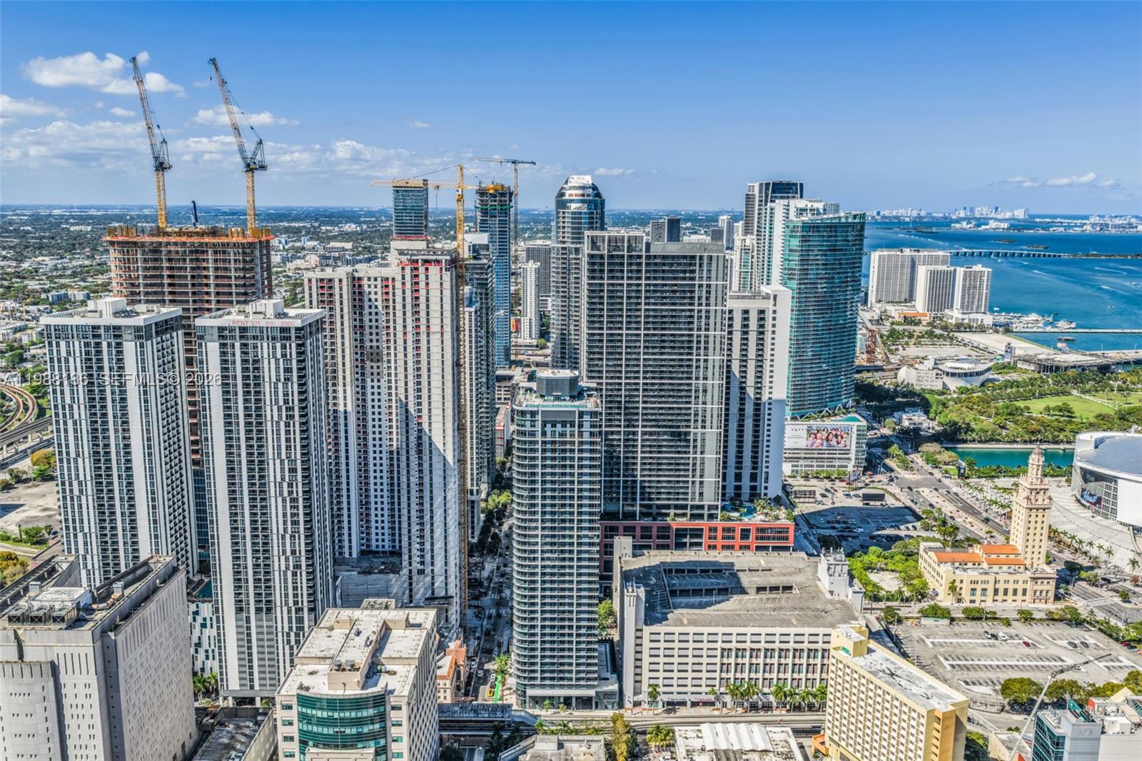 121 NE 5th St #902 Miami, FL 33132