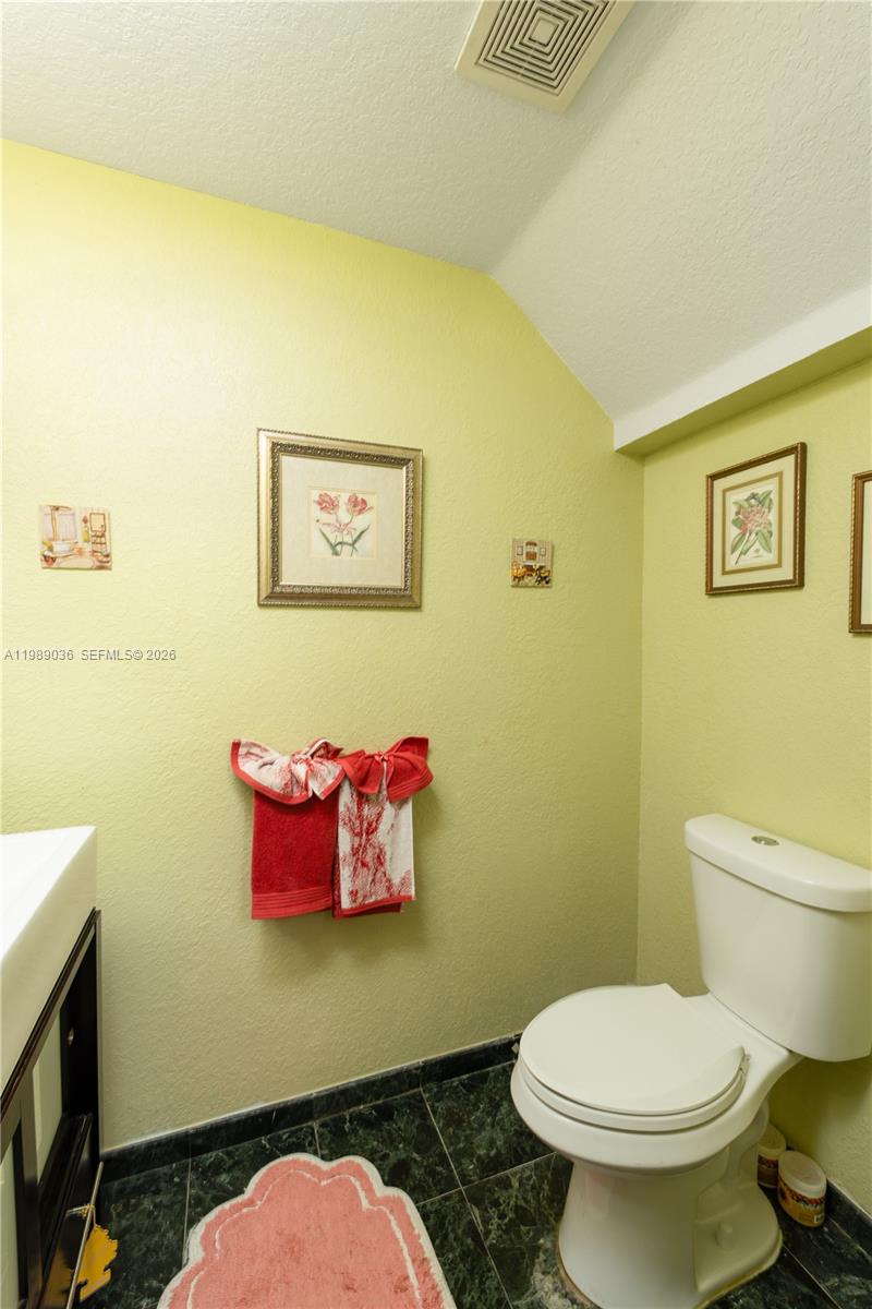 17211 SW 12th St Pembroke Pines, FL 33029