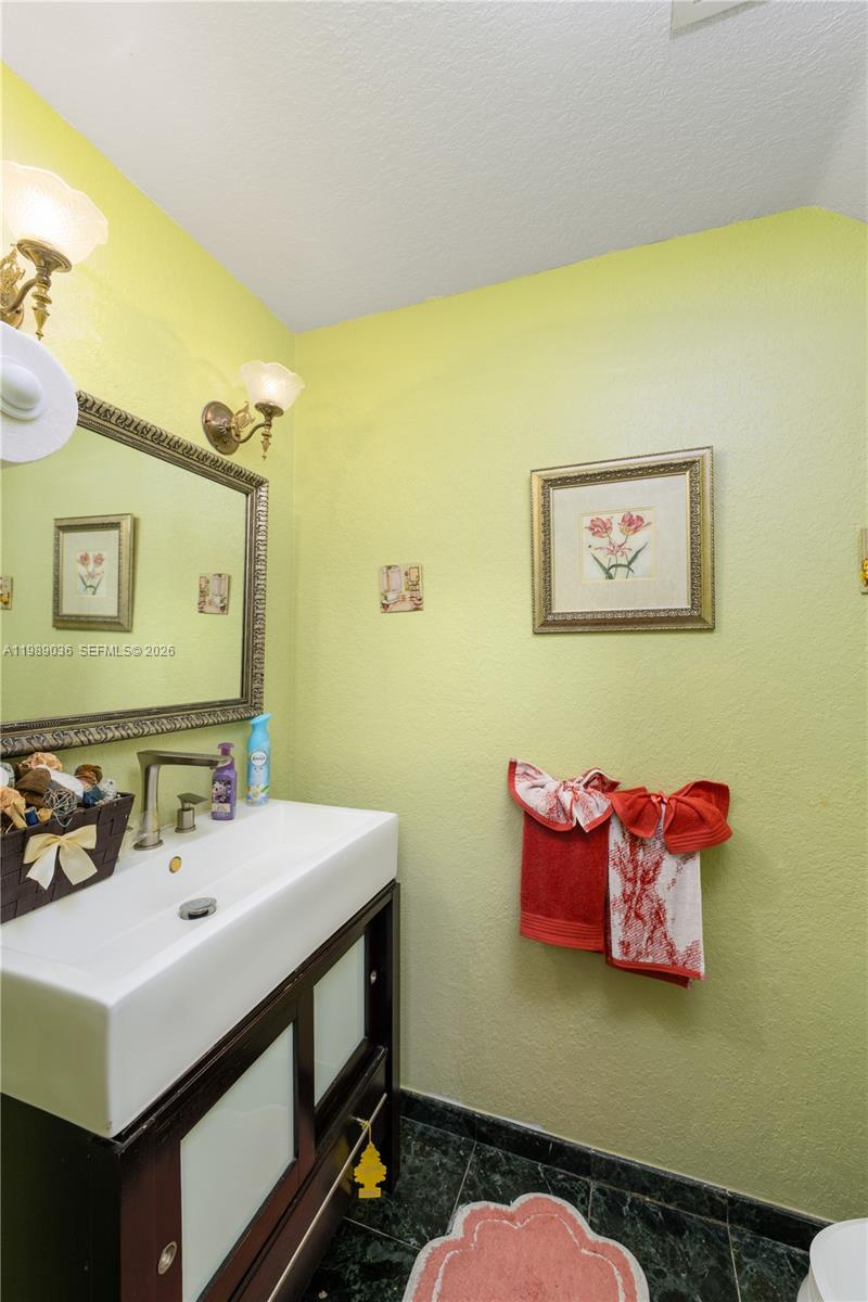 17211 SW 12th St Pembroke Pines, FL 33029