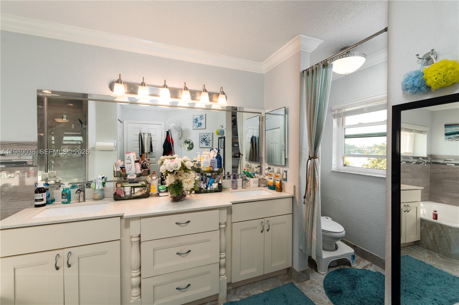 17211 SW 12th St Pembroke Pines, FL 33029