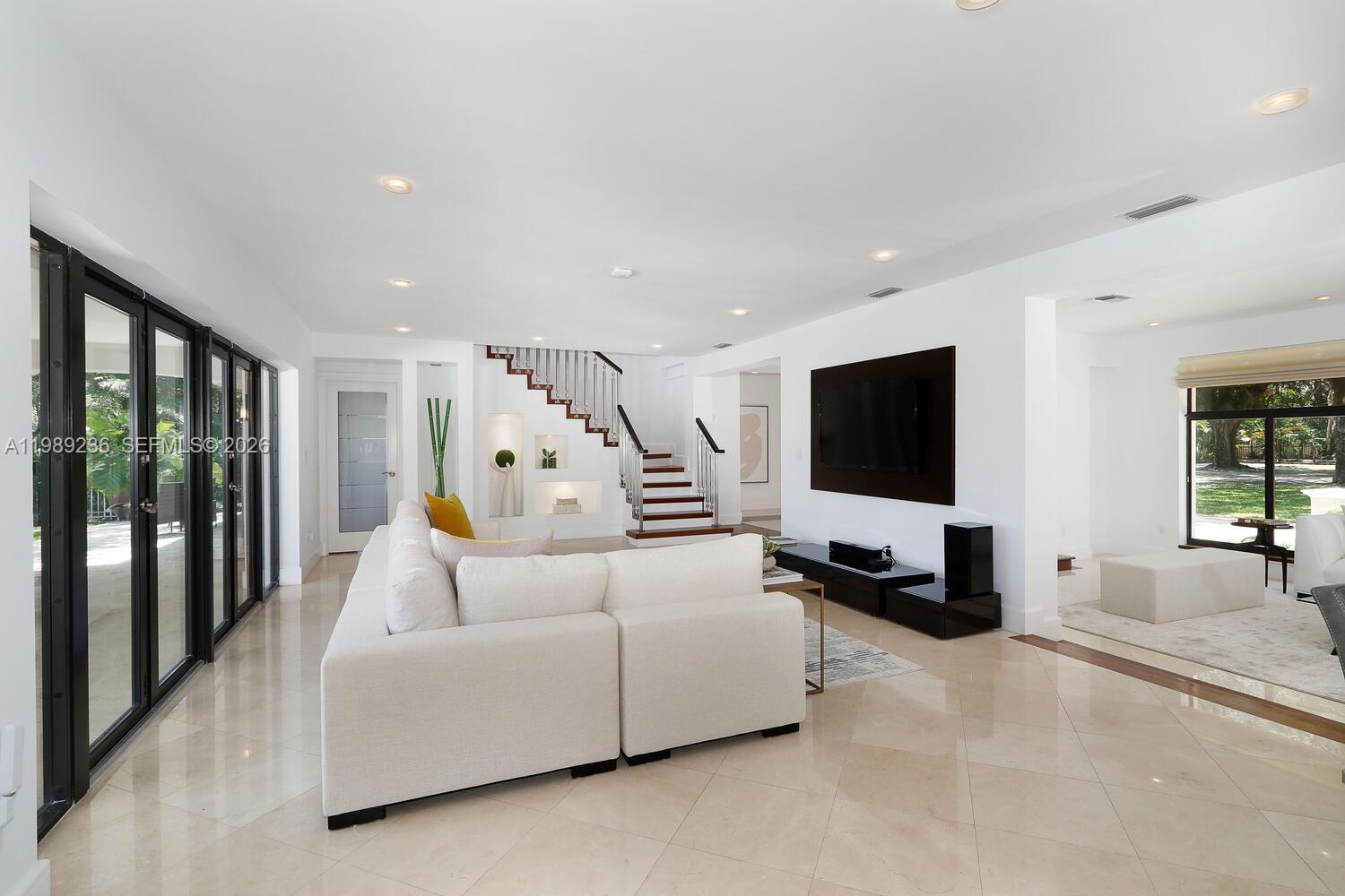 3425 Alhambra Cir Coral Gables, FL 33134