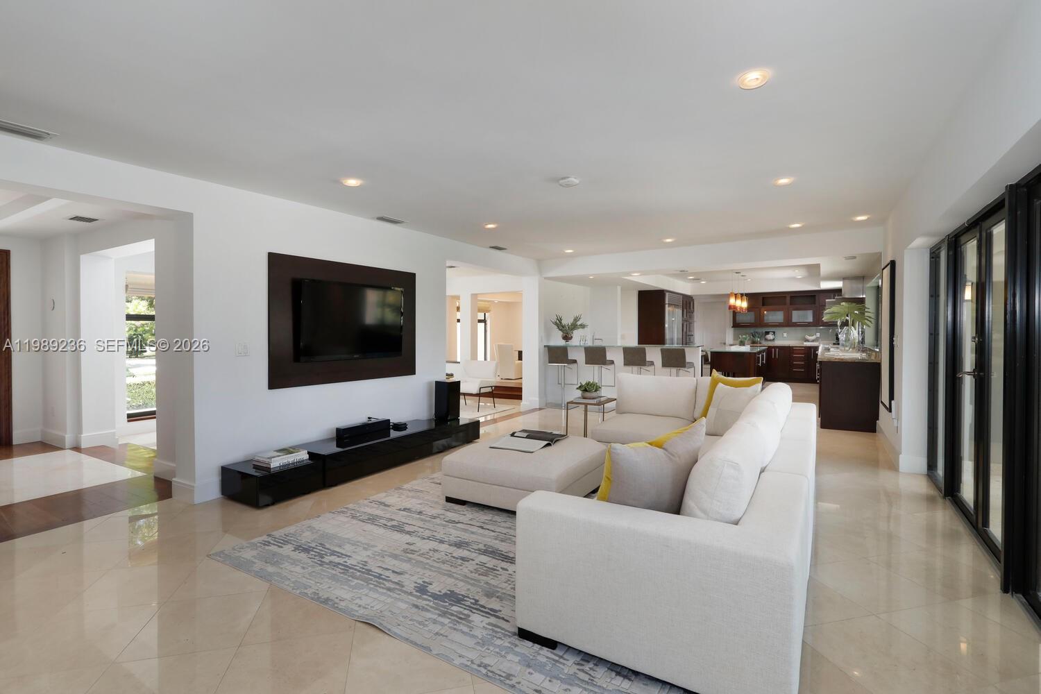 3425 Alhambra Cir Coral Gables, FL 33134