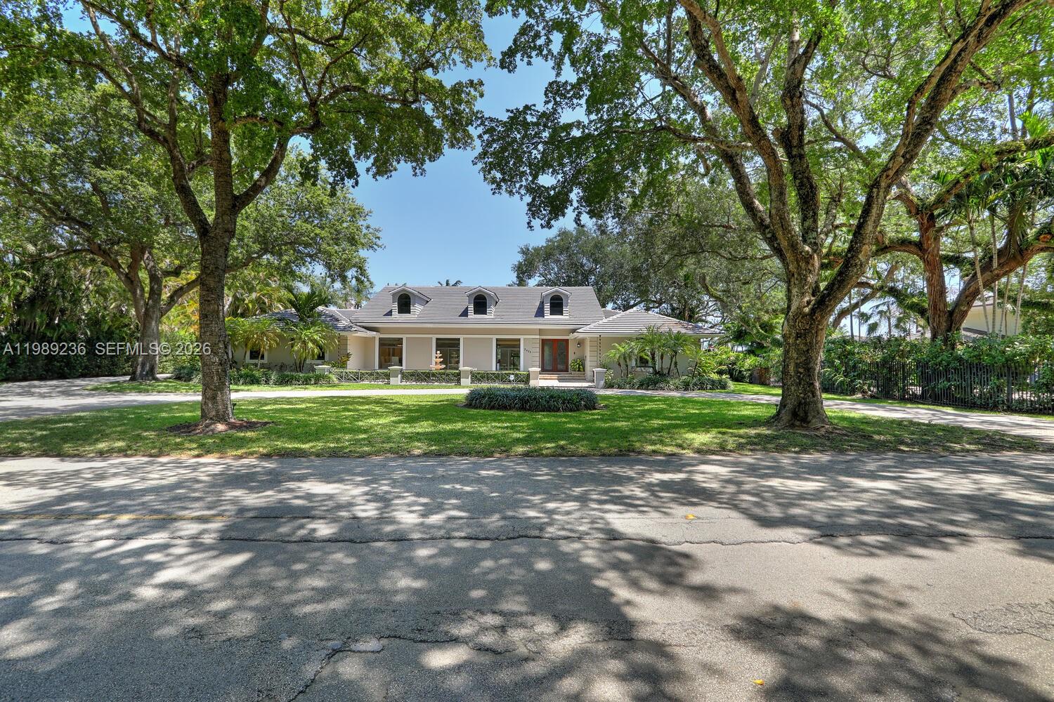 3425 Alhambra Cir Coral Gables, FL 33134