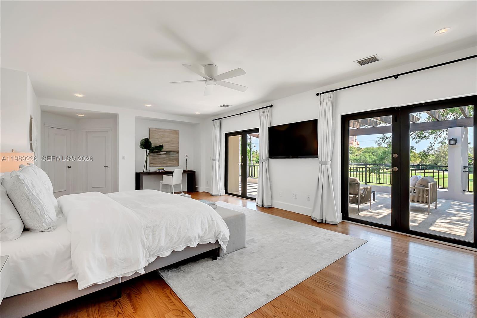 3425 Alhambra Cir Coral Gables, FL 33134