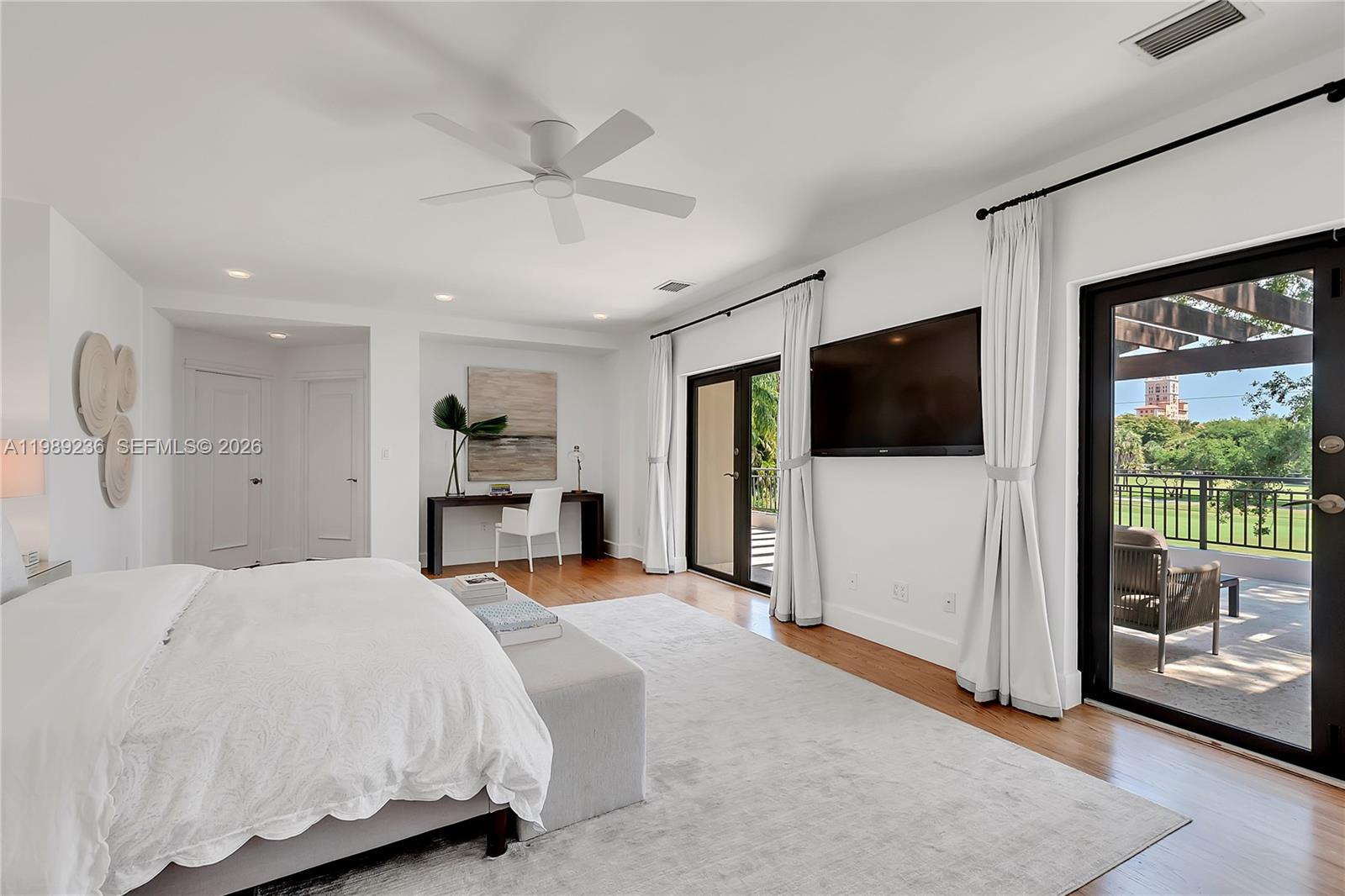 3425 Alhambra Cir Coral Gables, FL 33134