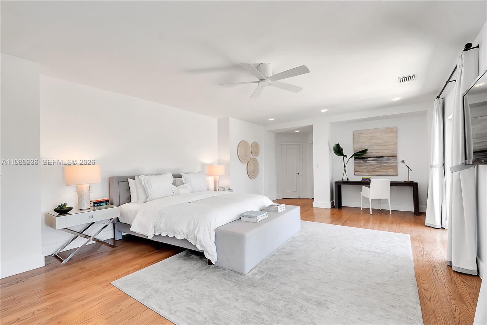 3425 Alhambra Cir Coral Gables, FL 33134