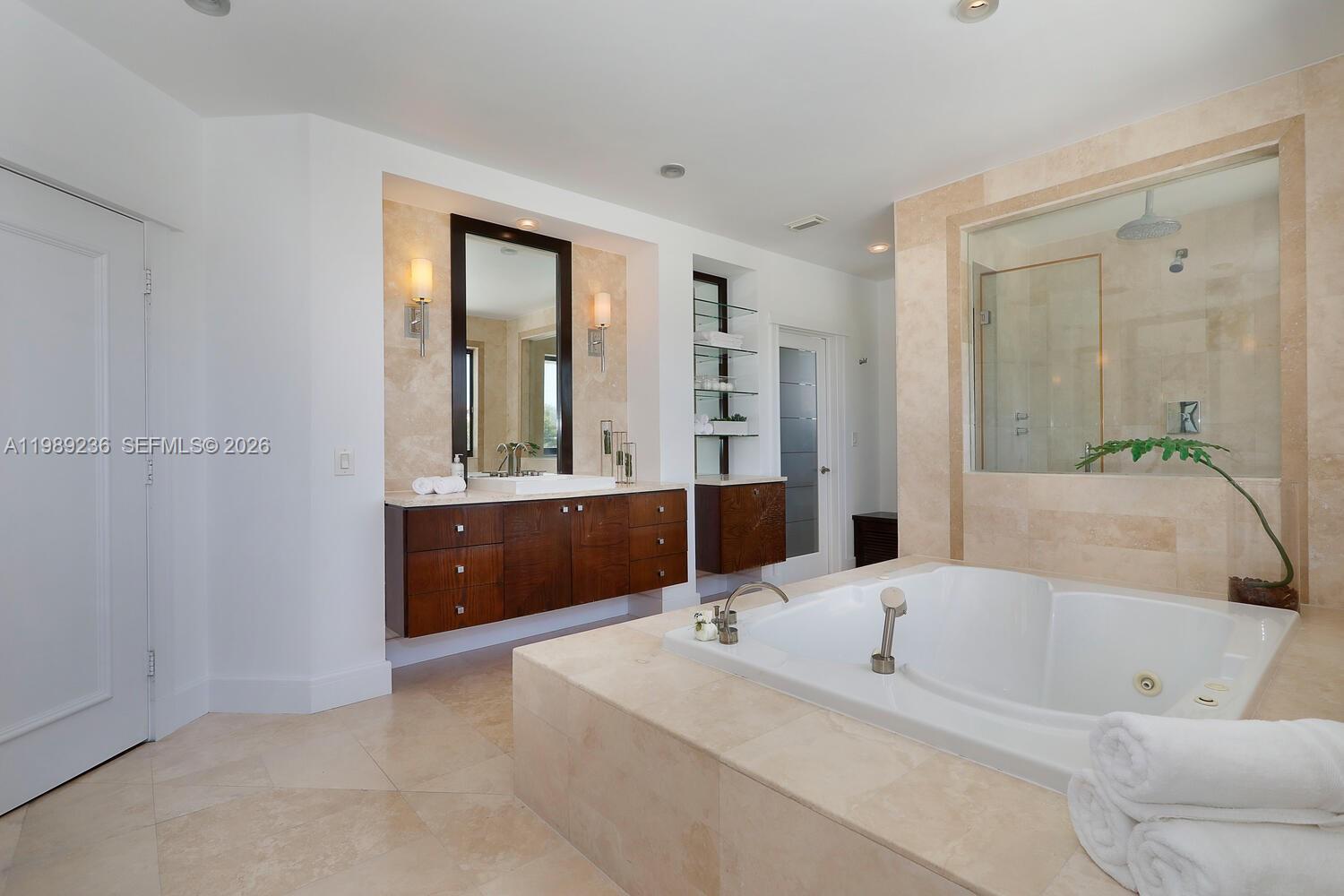 3425 Alhambra Cir Coral Gables, FL 33134