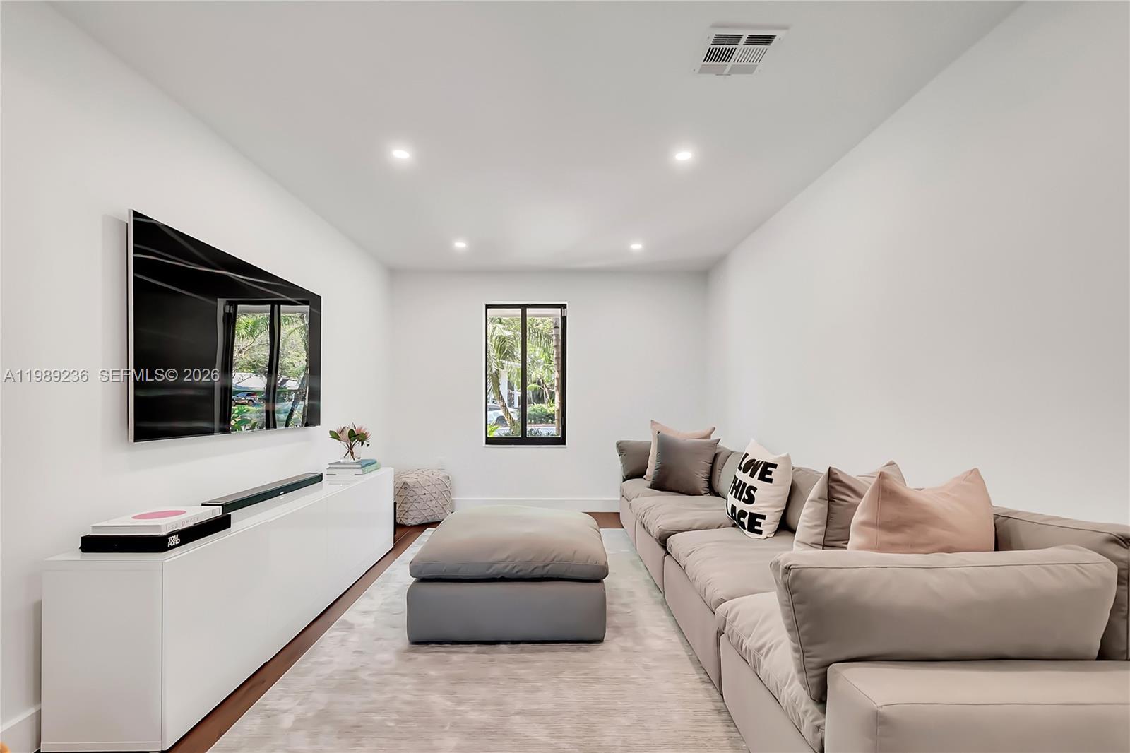 3425 Alhambra Cir Coral Gables, FL 33134