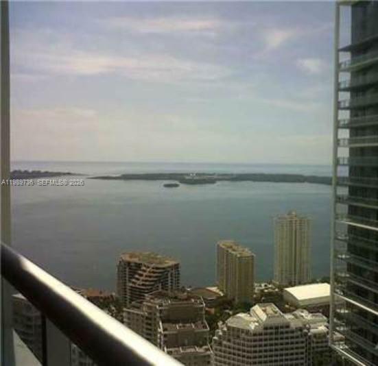 475 Brickell Ave #5111 Miami, FL 33131