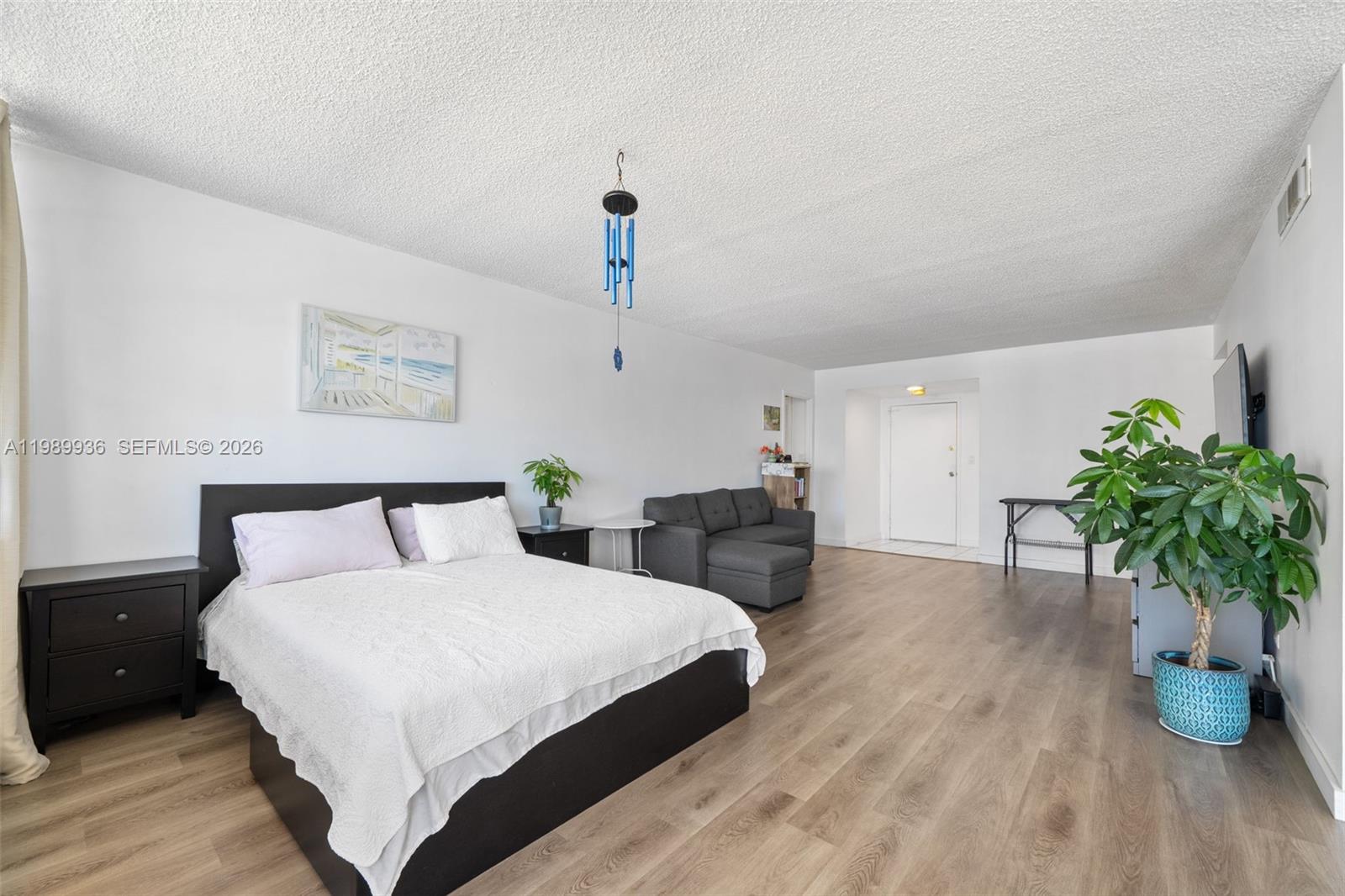 image Winston Towers 1003