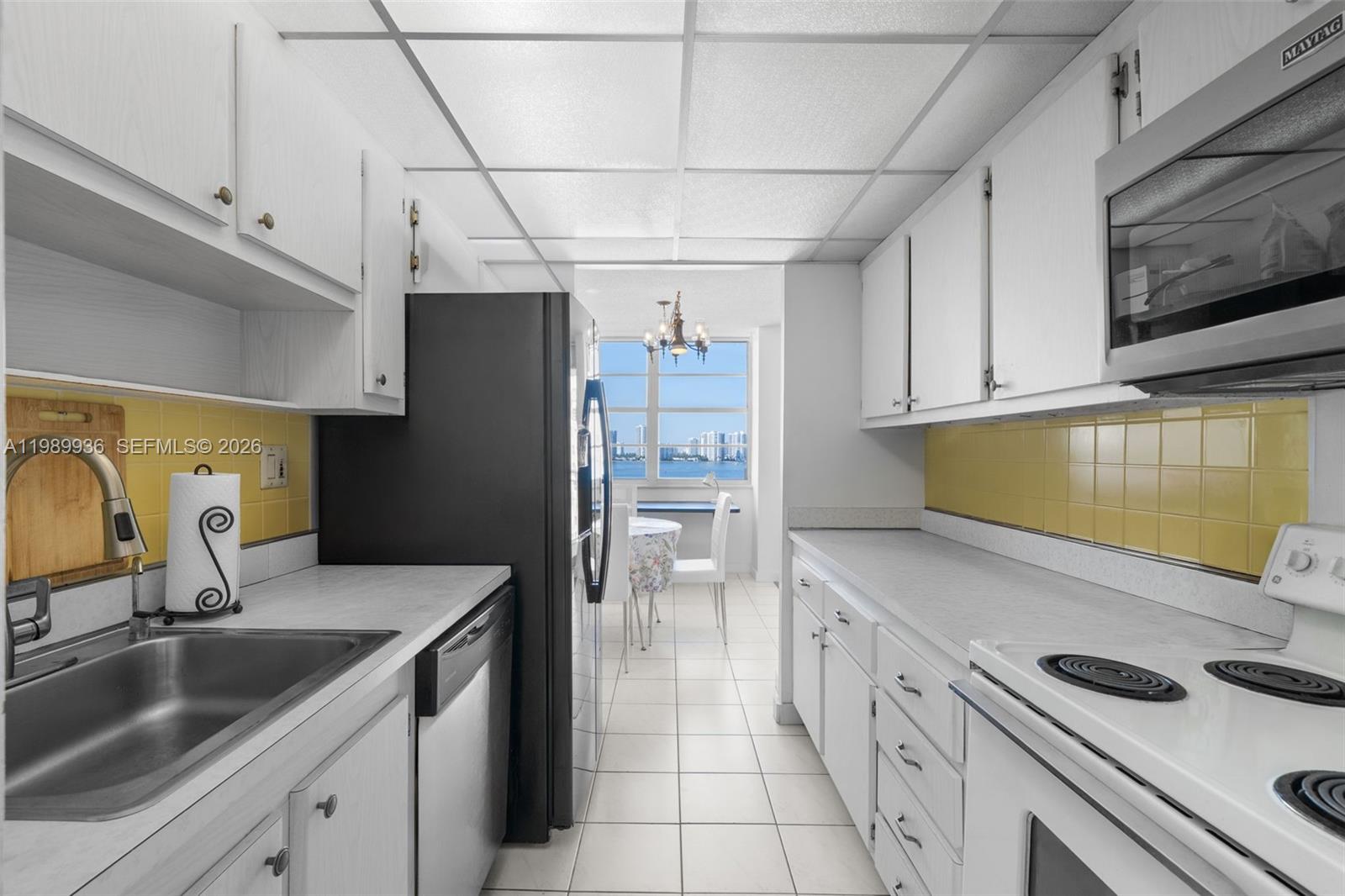 image Winston Towers 1008