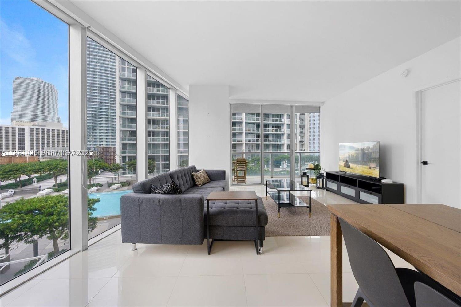 495 Brickell Ave #1610