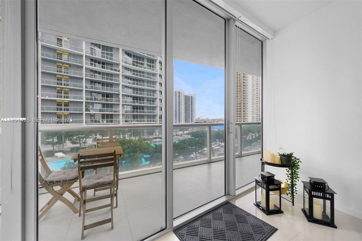 image Icon Brickell II24