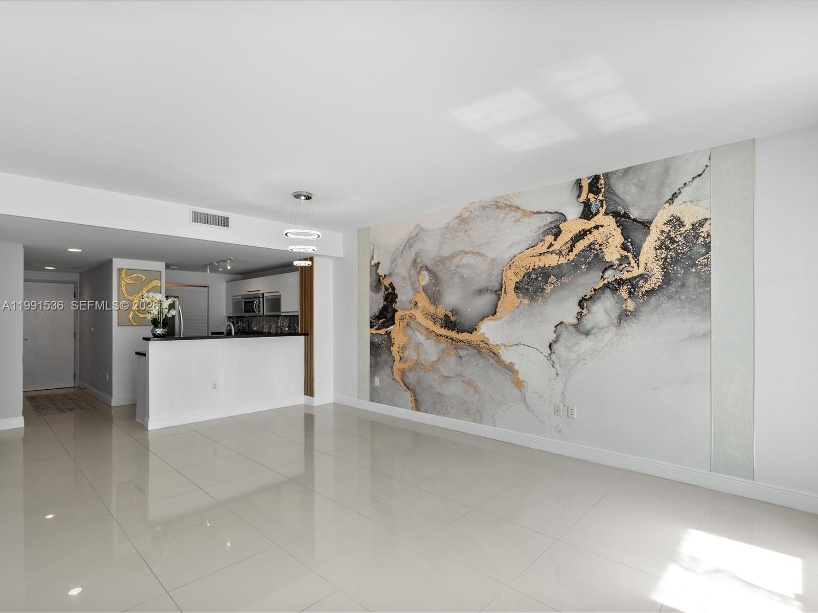 image Vizcayne North9