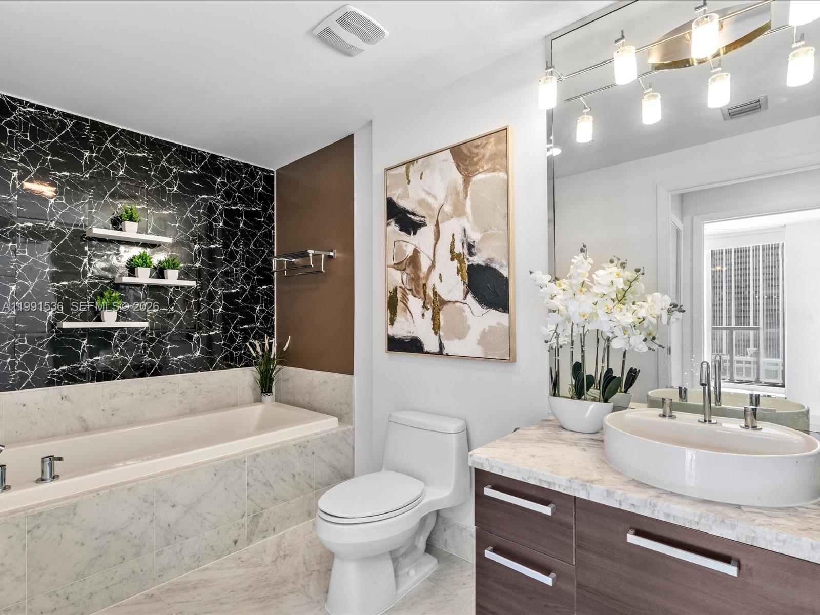 image Vizcayne North16