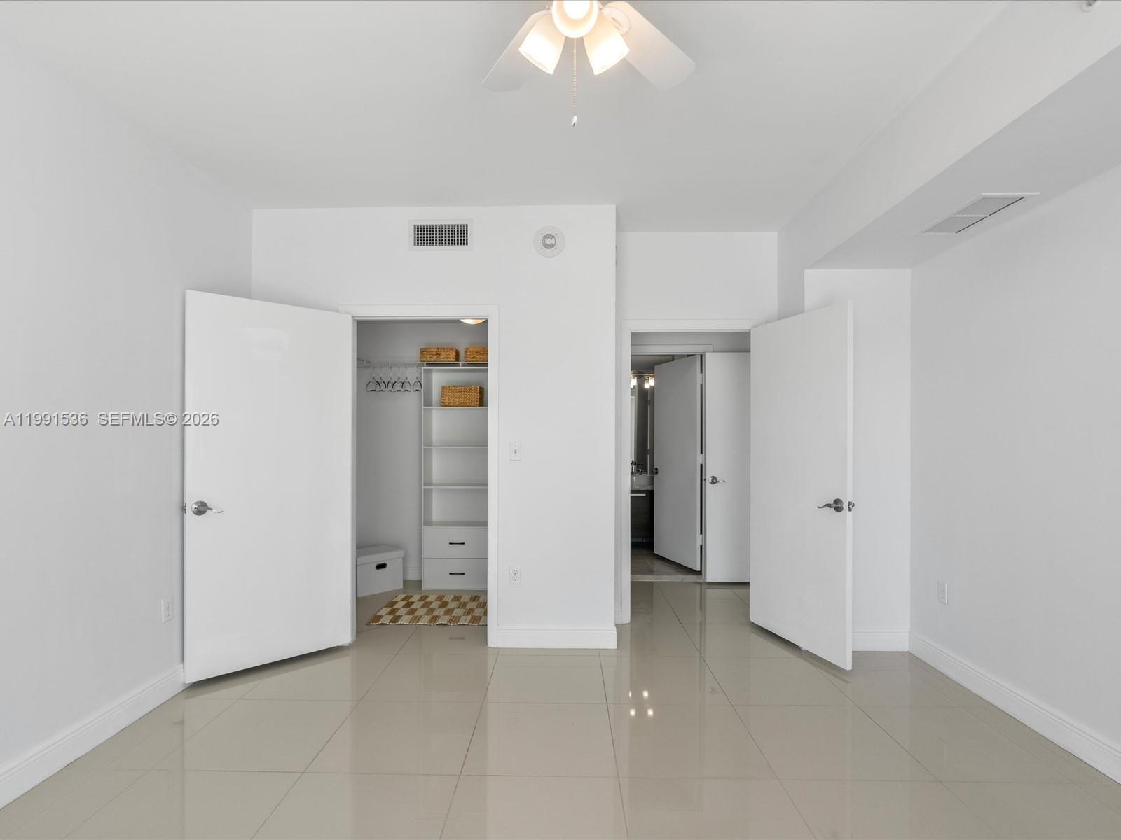 image Vizcayne North23