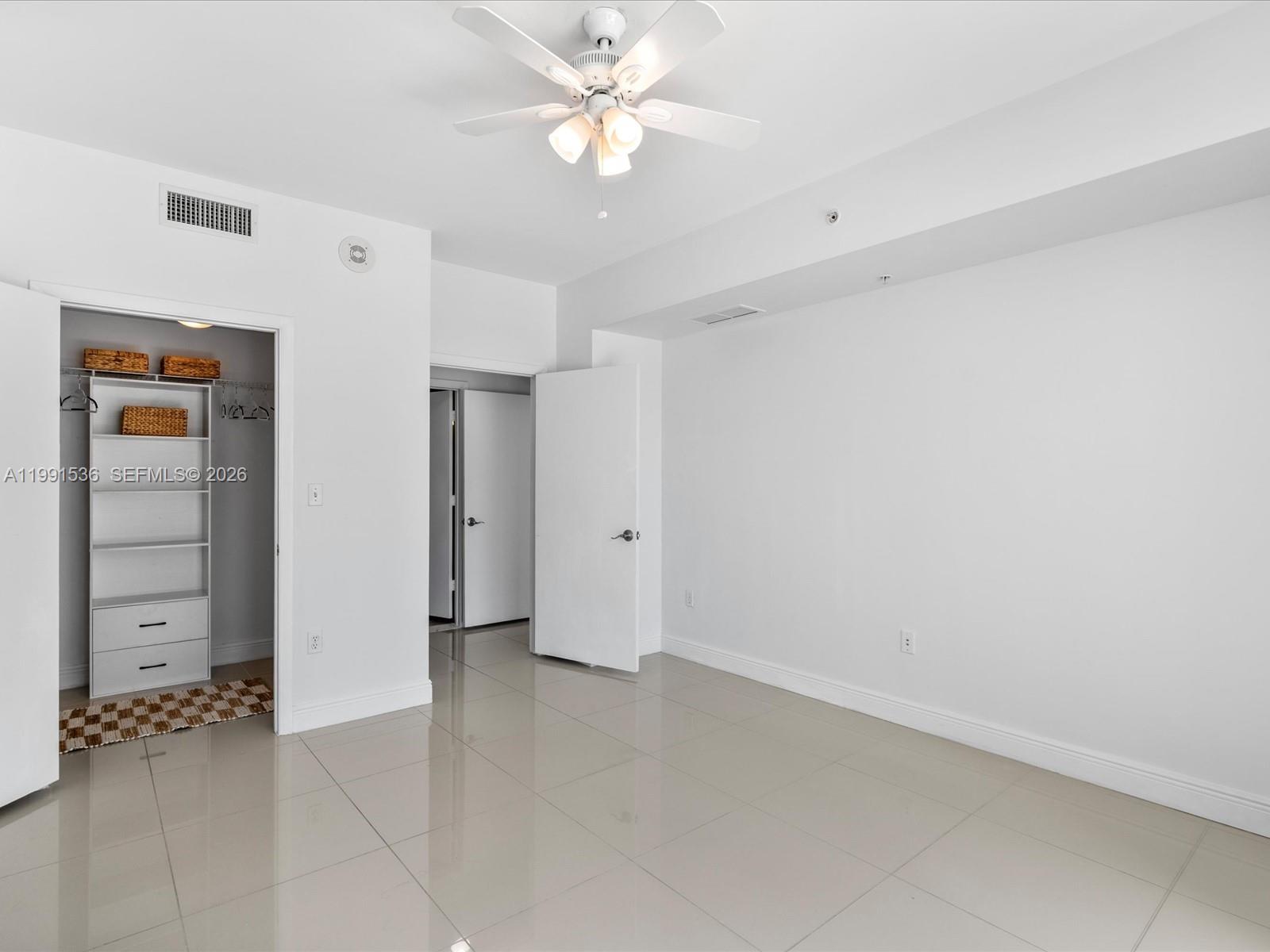 image Vizcayne North24