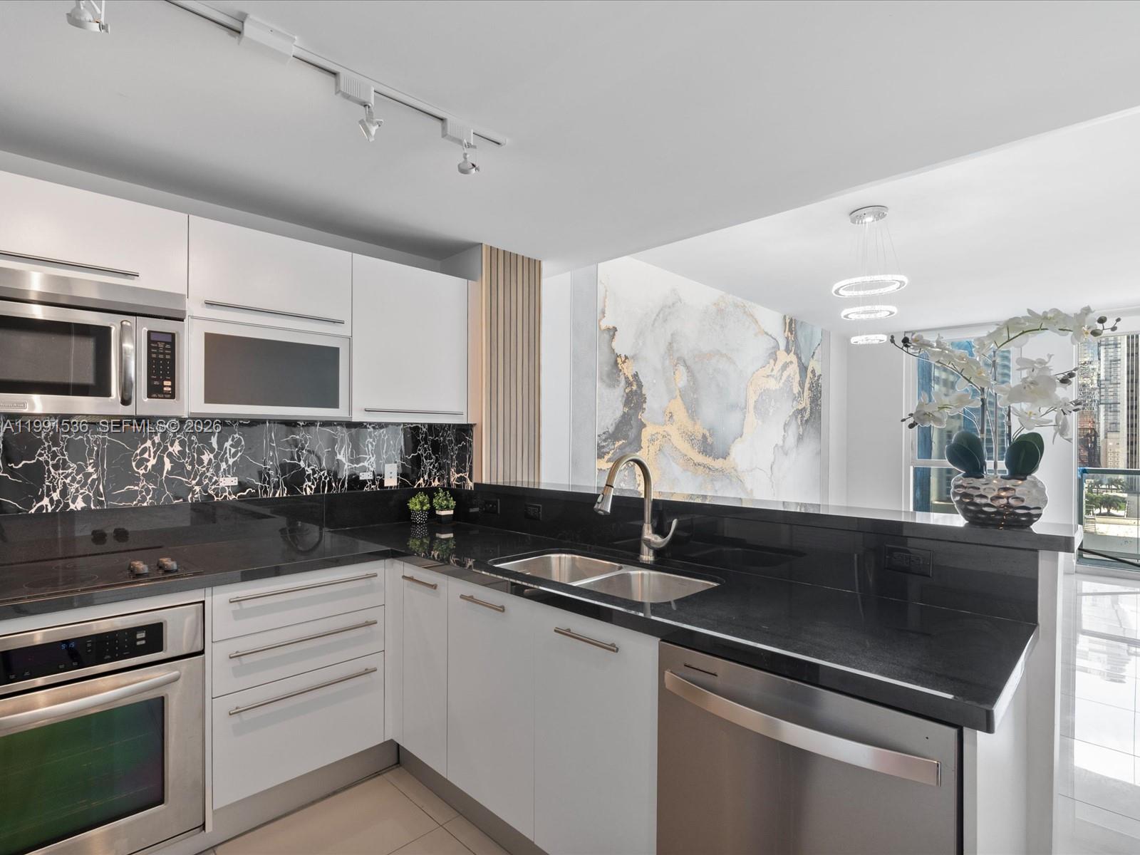 image Vizcayne North2