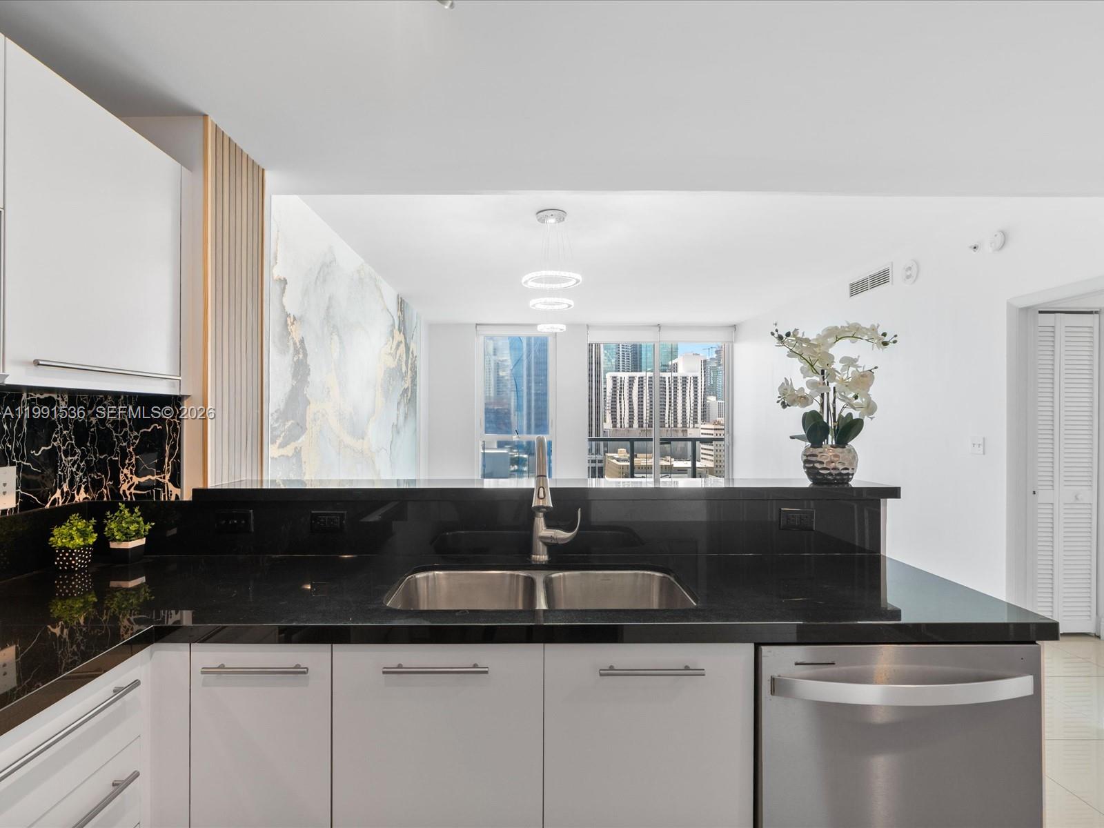 image Vizcayne North4