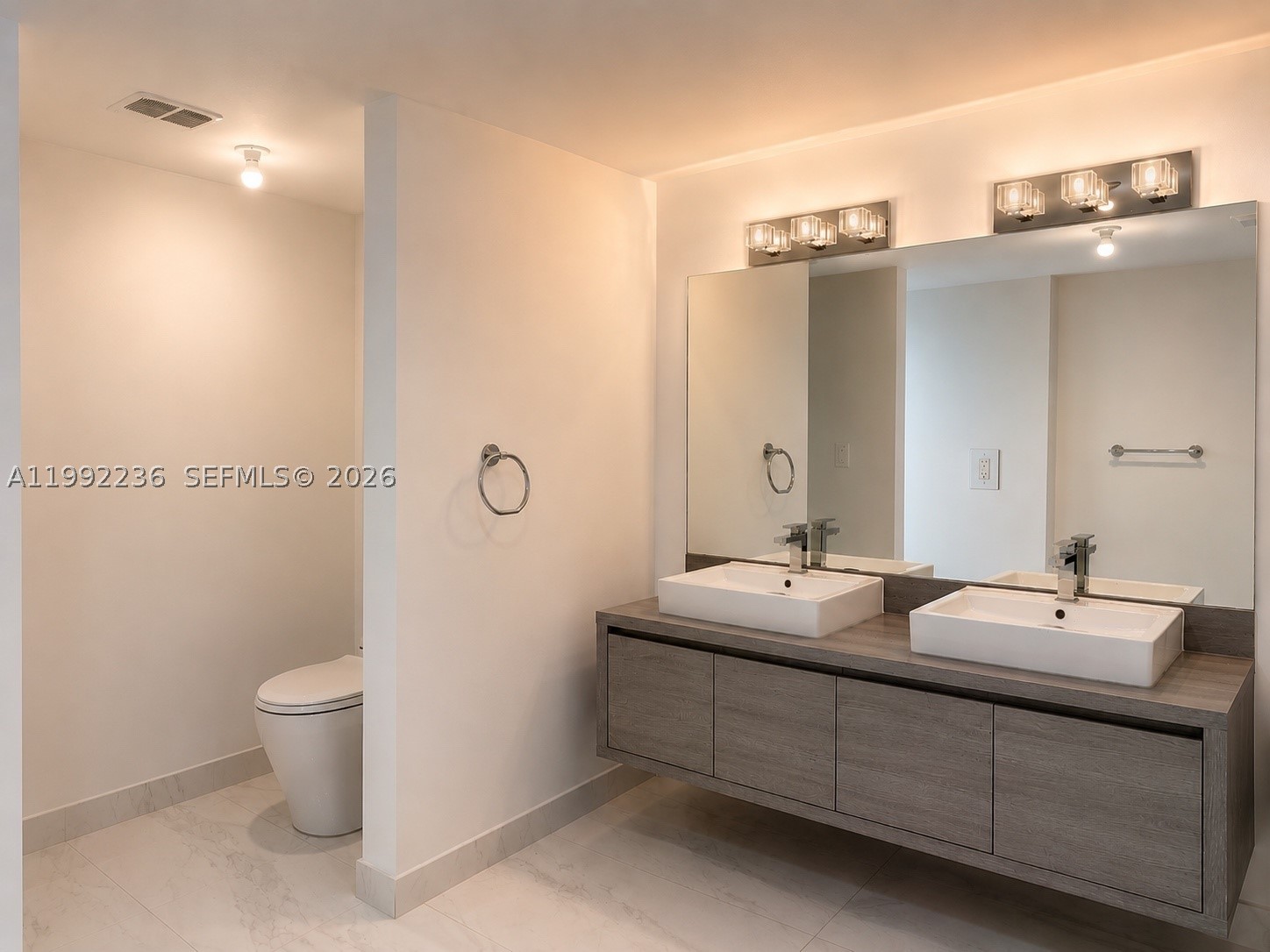 image 400 Sunny Isles17