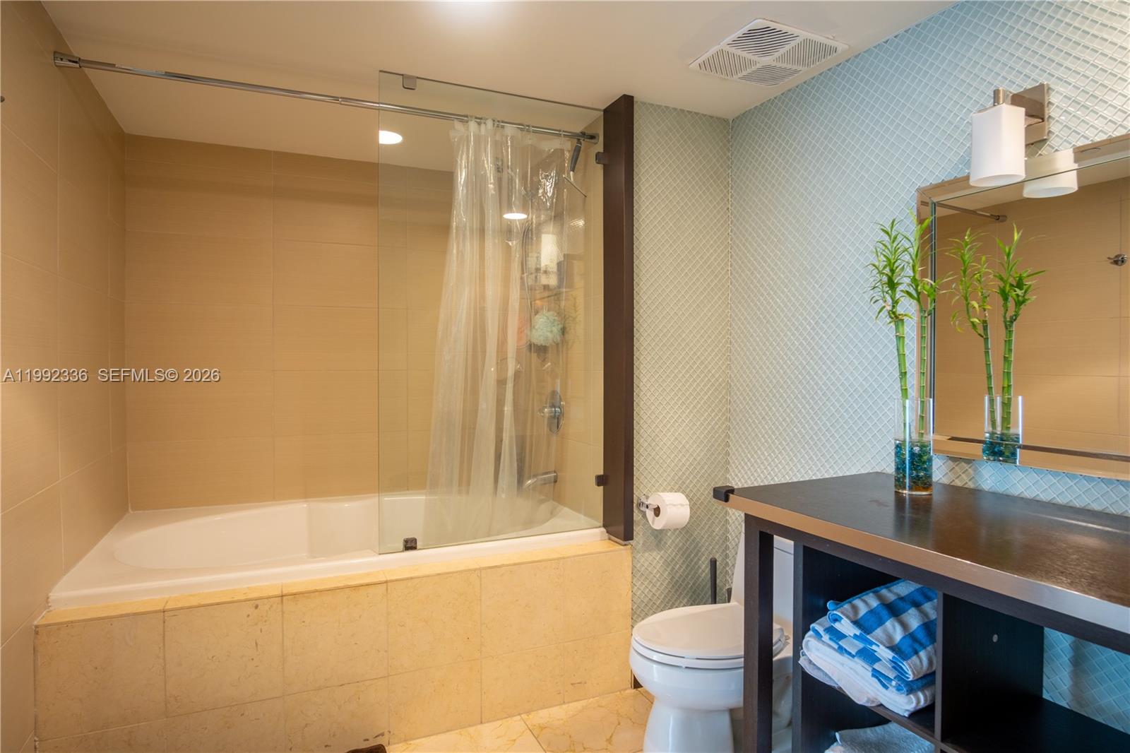 image Beach Club 118