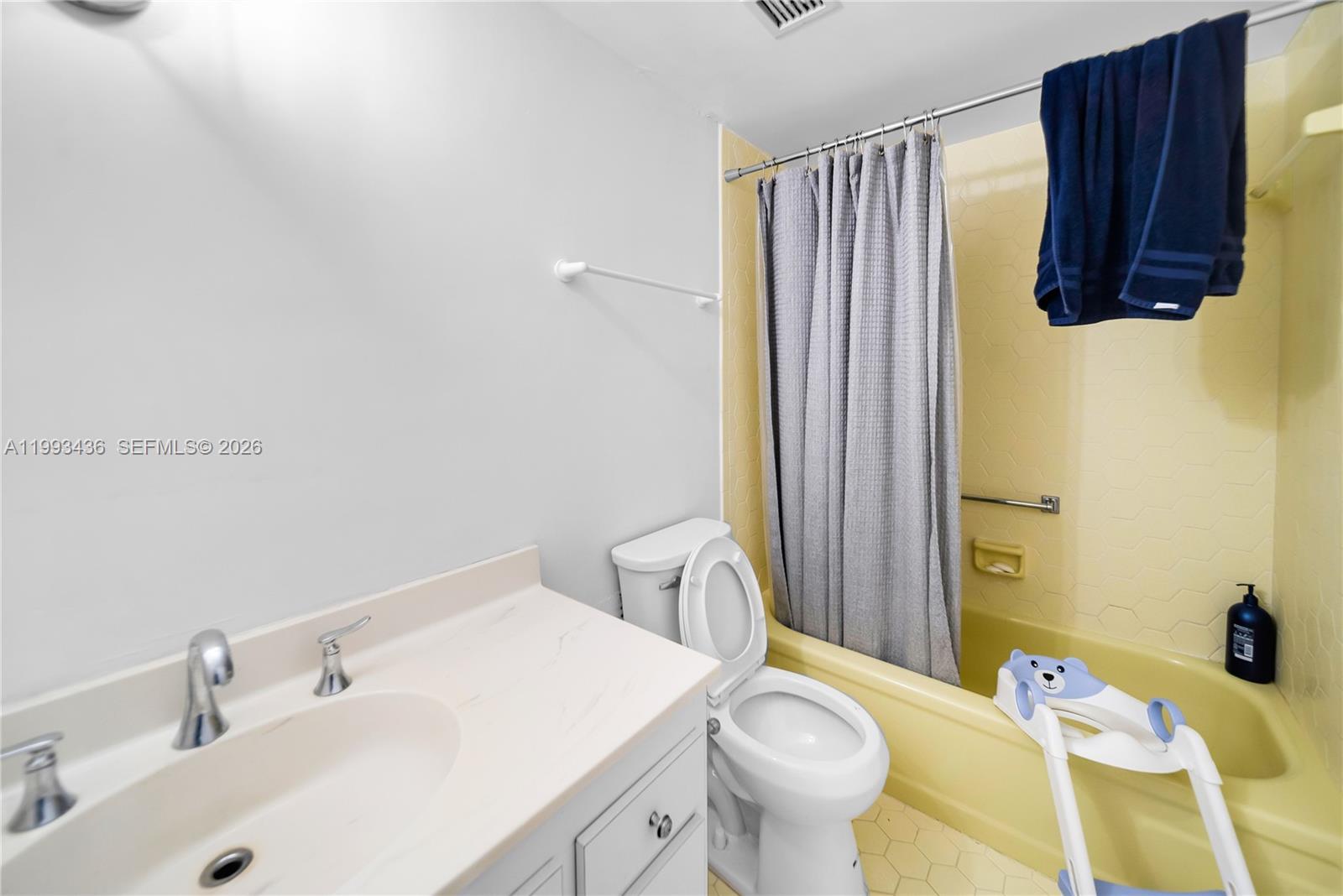 3800 Hillcrest Dr #1007 Hollywood, FL 33021