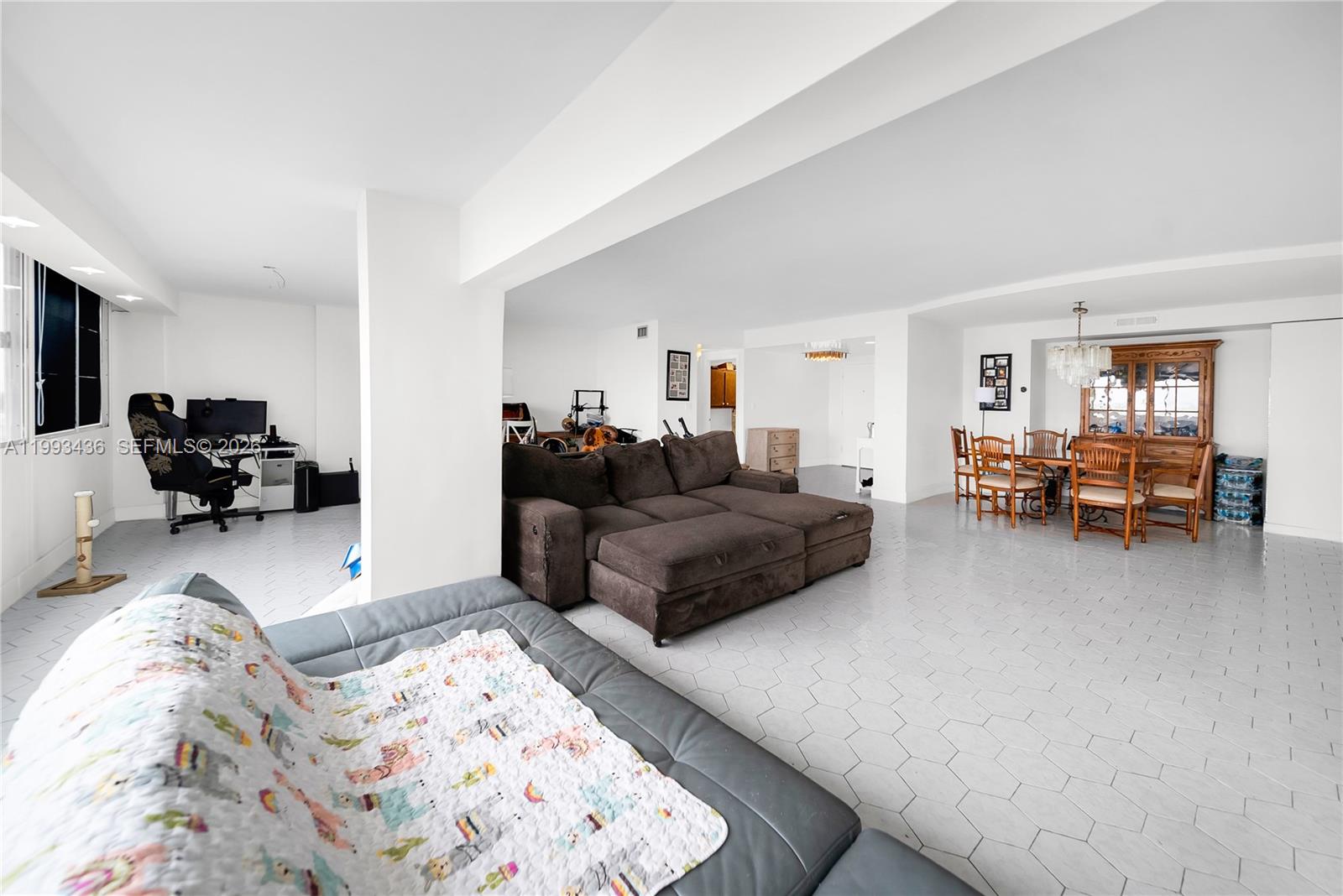 3800 Hillcrest Dr #1007 Hollywood, FL 33021