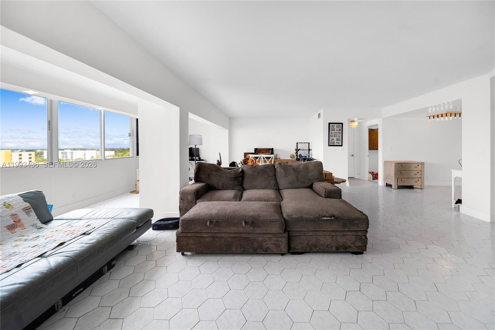 3800 Hillcrest Dr #1007 Hollywood, FL 33021