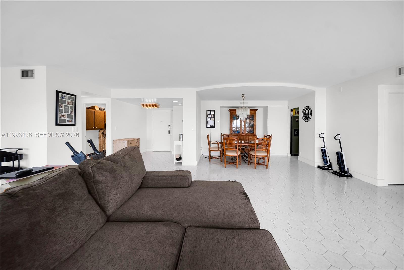 3800 Hillcrest Dr #1007 Hollywood, FL 33021