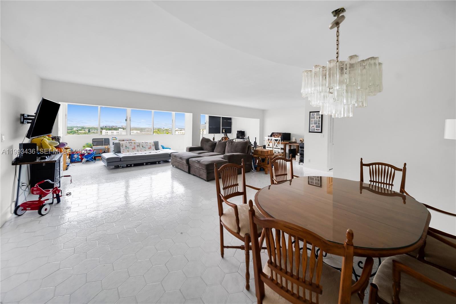 3800 Hillcrest Dr #1007 Hollywood, FL 33021