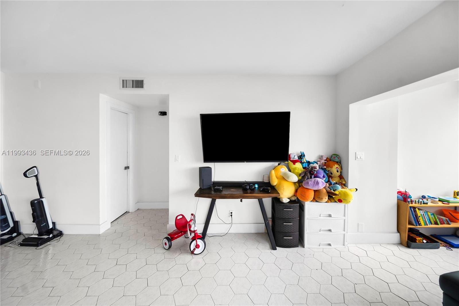 3800 Hillcrest Dr #1007 Hollywood, FL 33021