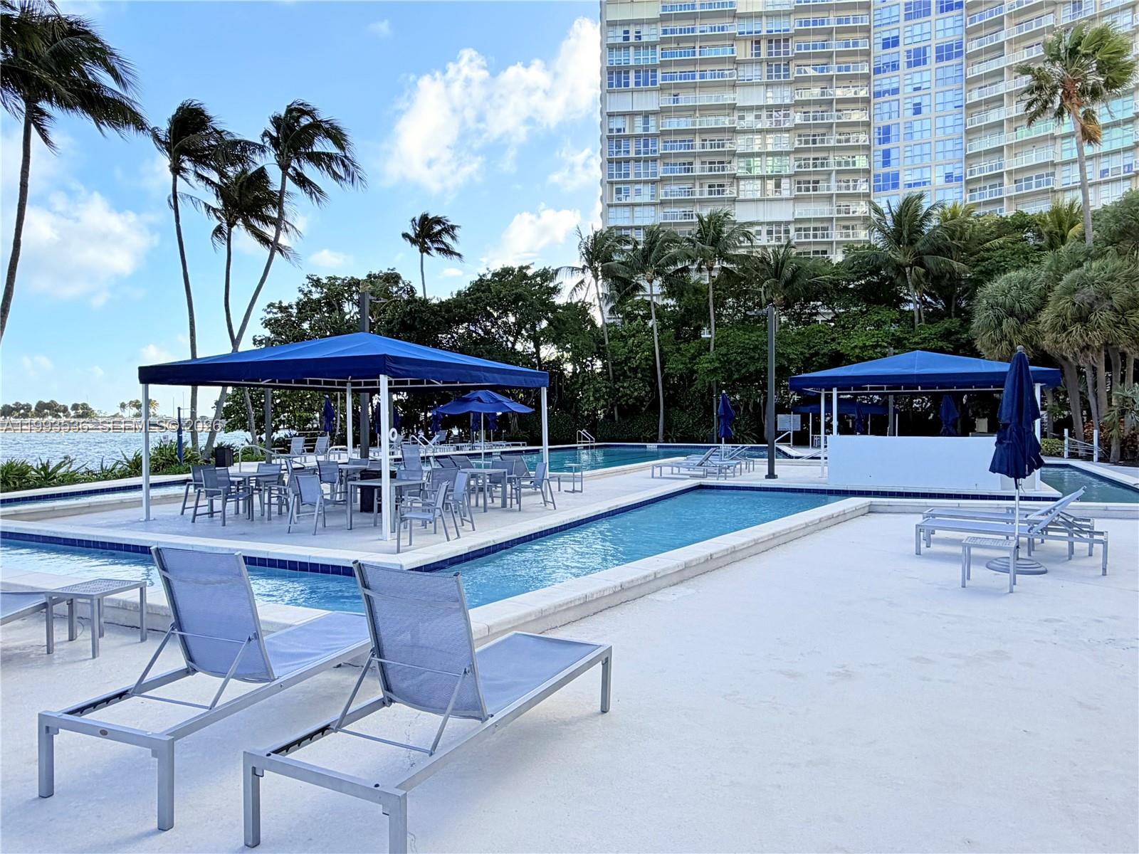 image Brickell Bay Club26