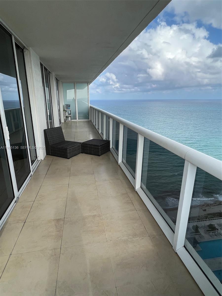 image Beach Club 234