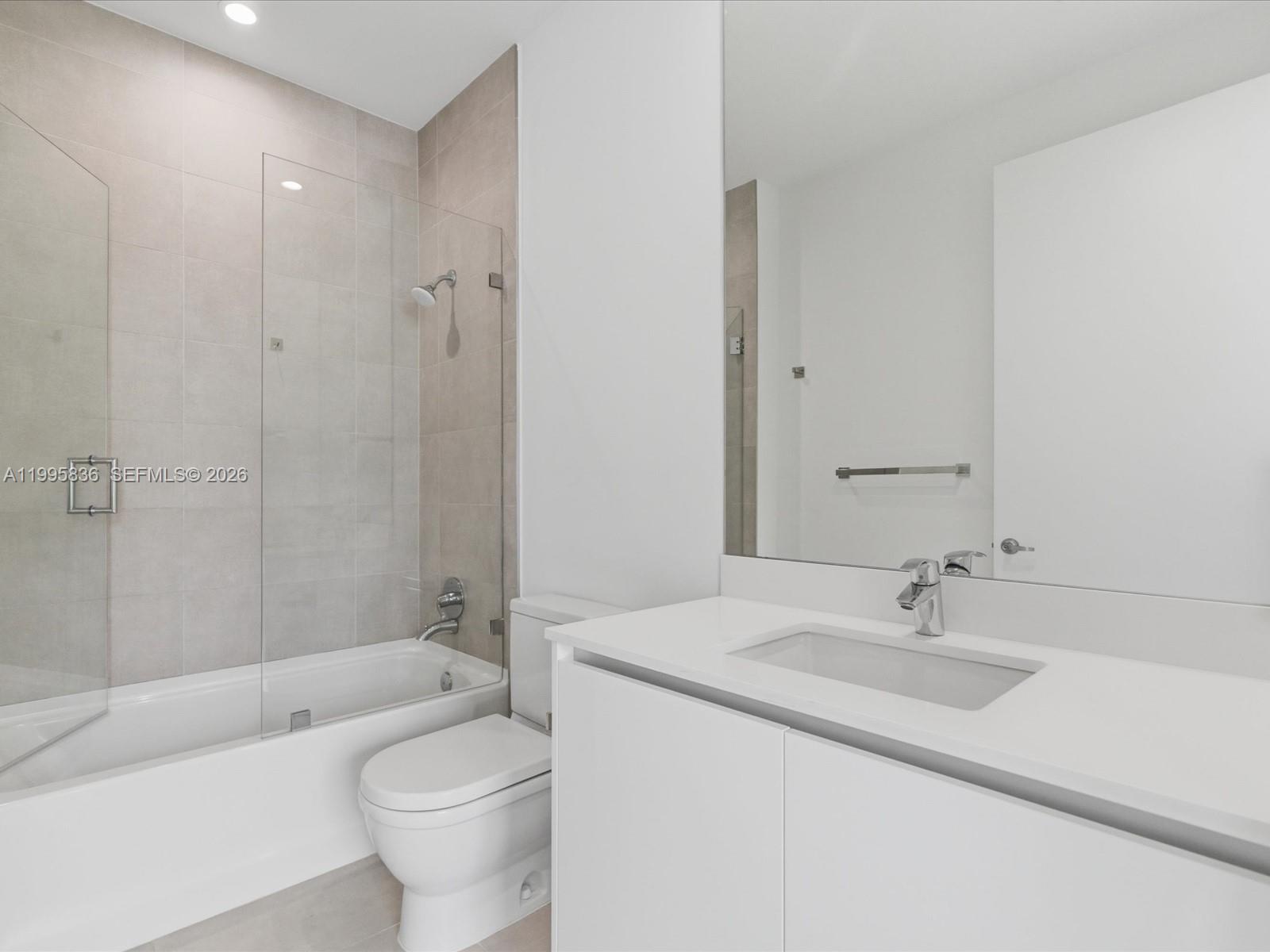 529 SW 11th St #PH303 Miami, FL 33129