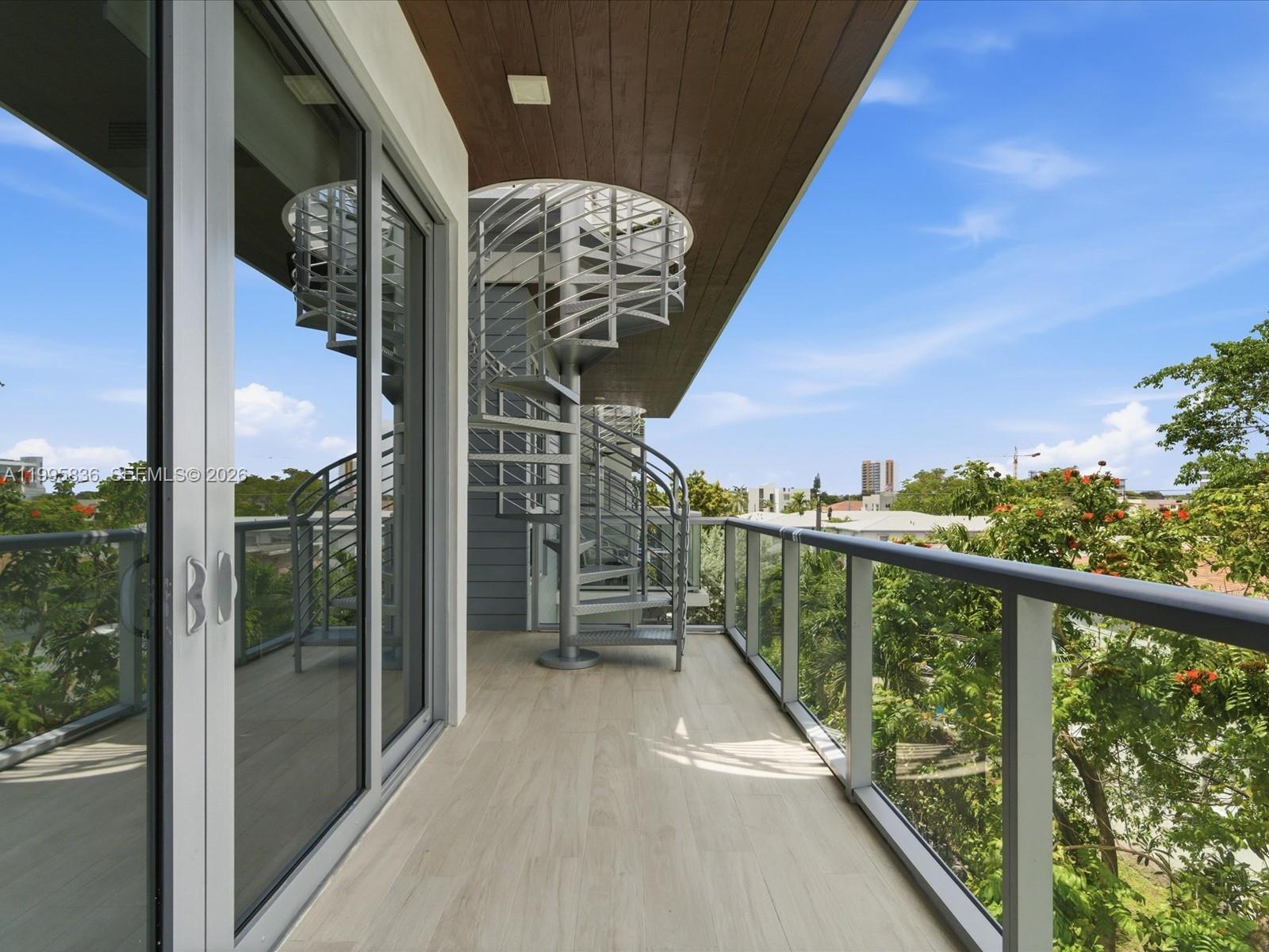 529 SW 11th St #PH303 Miami, FL 33129